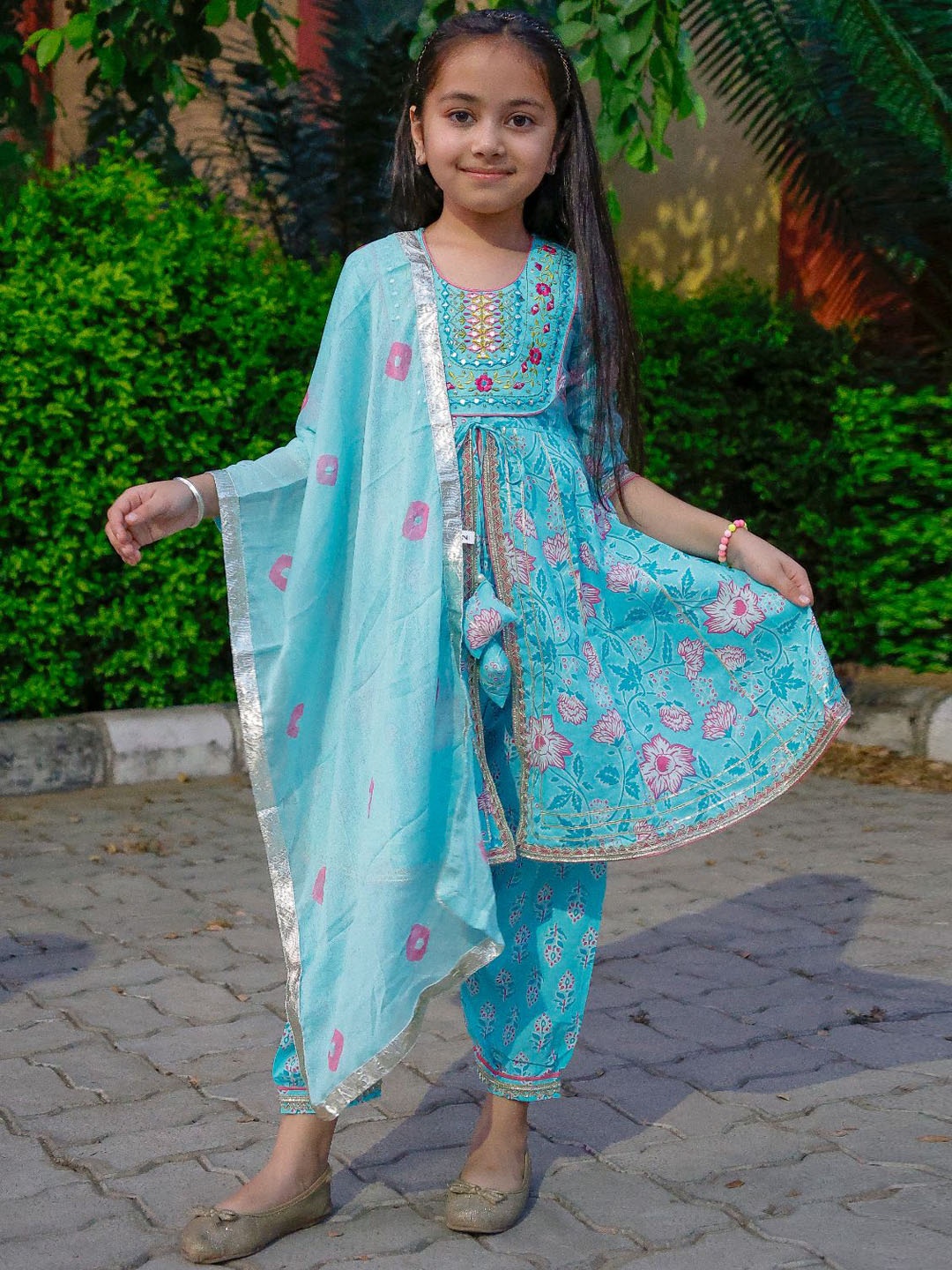 

Stuffie Land Girls Ethnic Motifs Yoke Design Empire Mirror Work Pure Cotton Kurta Set, Blue