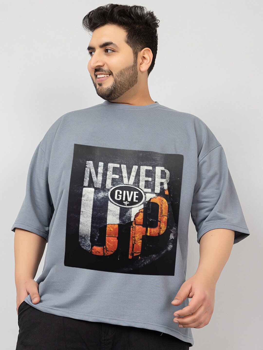 

CHKOKKO Plus Typography Printed Drop-Shoulder Sleeves Oversized Cotton Casual T-shirt, Grey