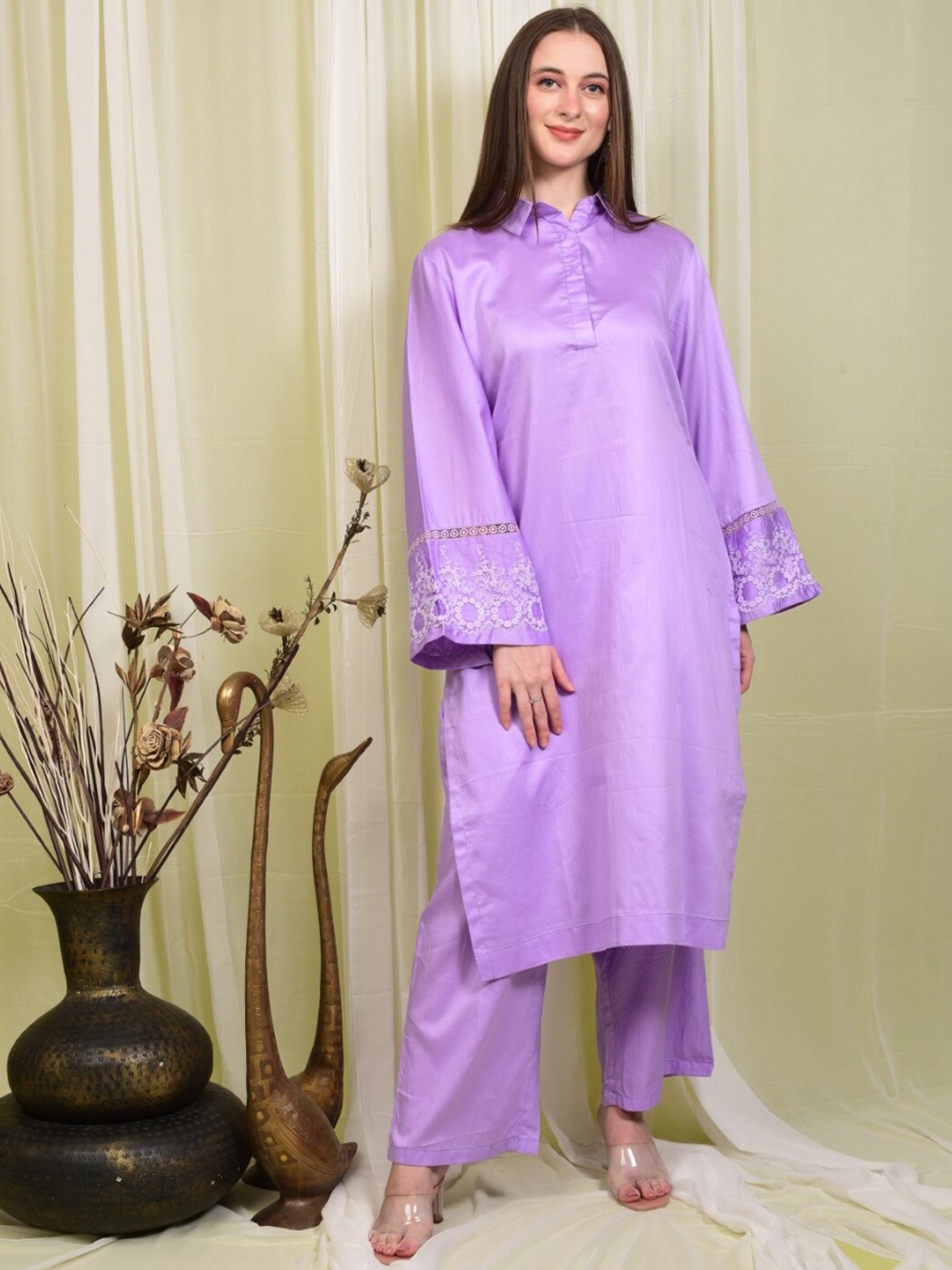 

Laalzari Shirt Collar Bell Sleeves Pure Silk Tunic With Palazzos, Lavender