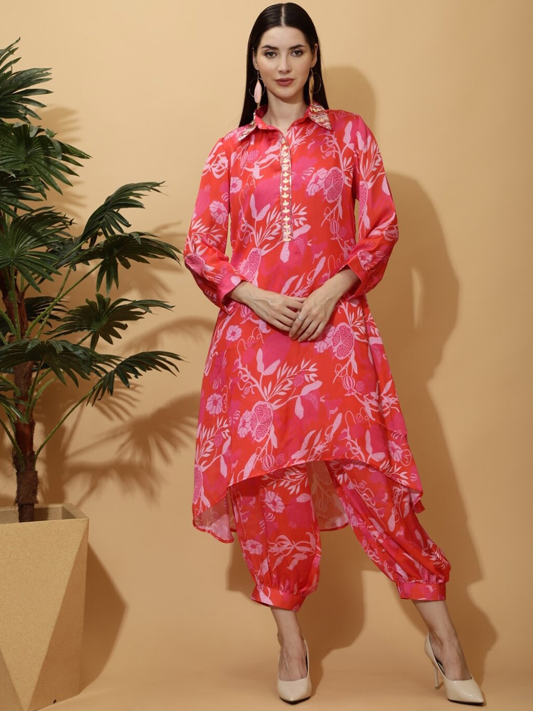 

Laalzari Floral Printed Shirt Collar Satin Tunic & Trousers, Red