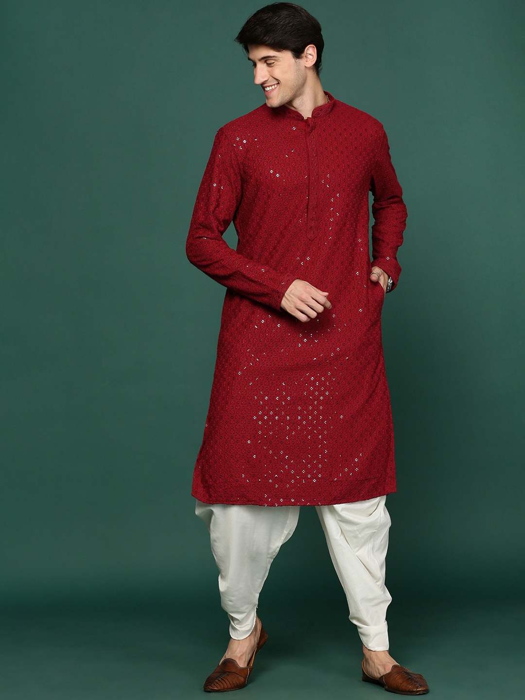 

Sangria Sequence Embroidered Cotton Chikankari Kurta, Maroon