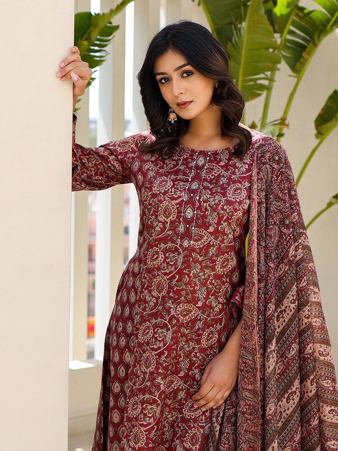 

Yufta Ethnic Motifs Printed Regular Pure Cotton Kurta with Trousers & With Dupatta, Maroon
