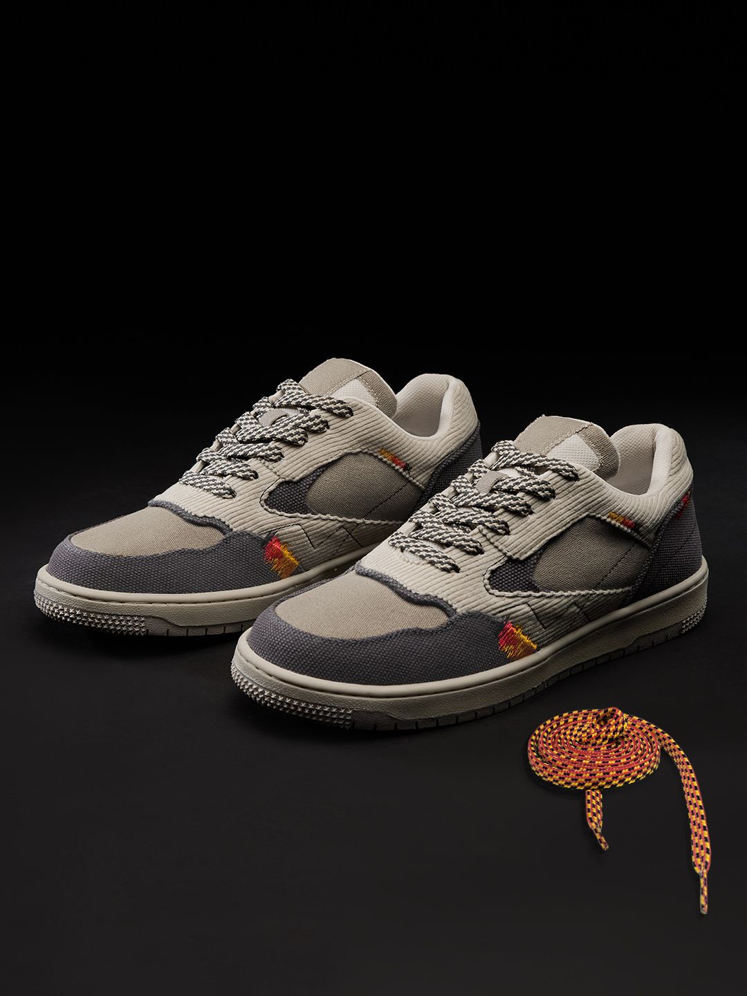 

The Souled Store Men Textured Lightweight Comfort Insole Sneakers, Grey