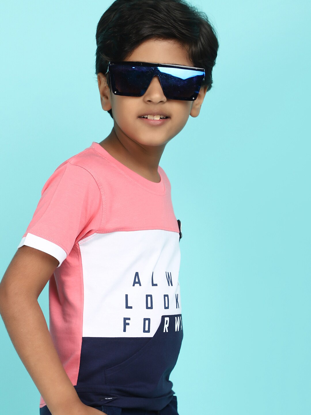 

V-Mart Boys Colourblocked Pure Cotton T-shirt With Shorts, Pink