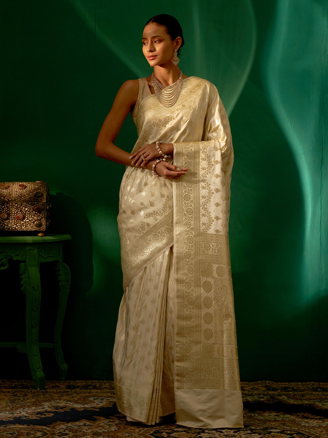 

Sabaahat Woven Design Zari Pure Silk Saree, Gold