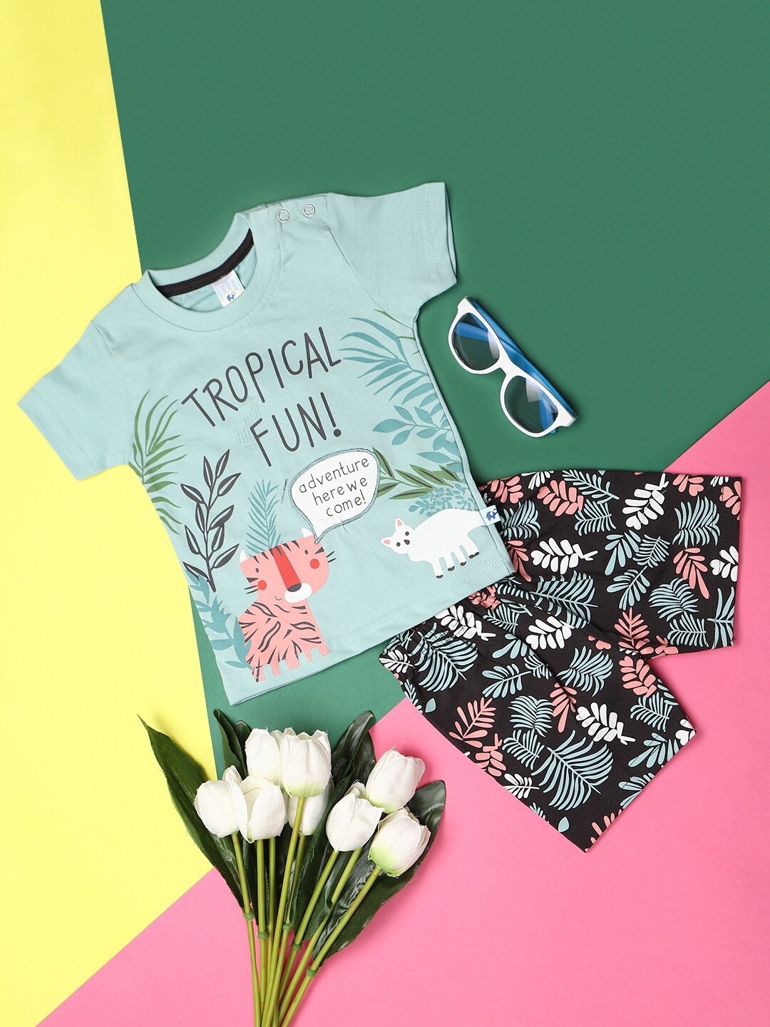 

V-Mart Infant Printed Pure Cotton T-shirt With Shorts, Green