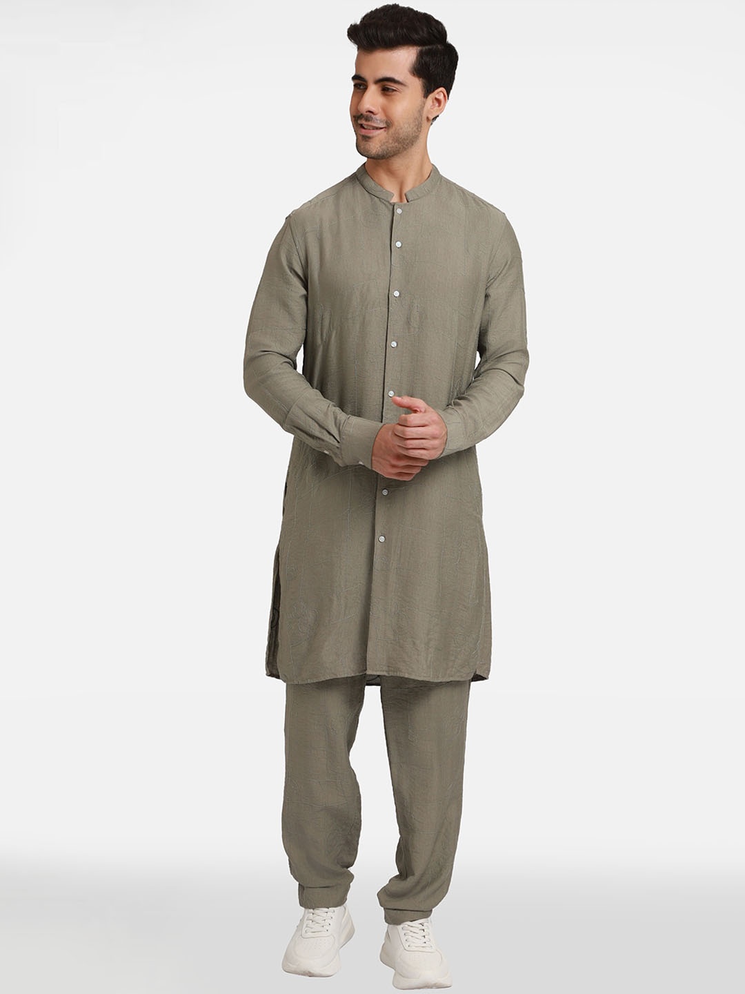 

Komal Kothari Embroidered Regular Thread Work Linen Kurta with Trousers, Olive