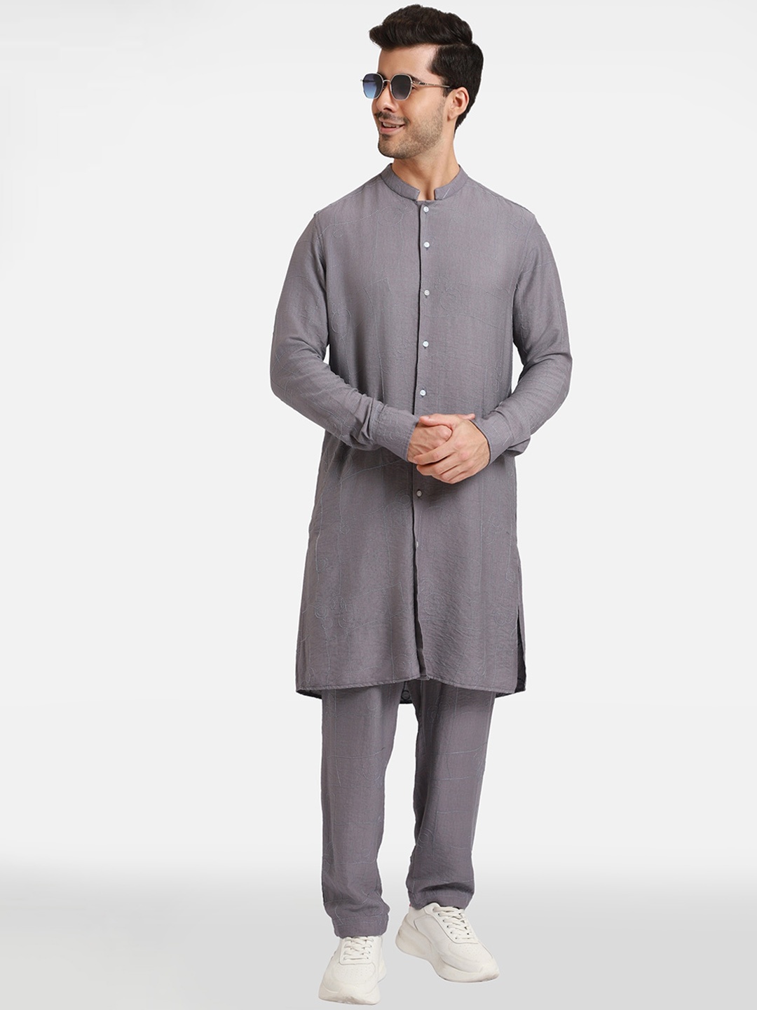 

Komal Kothari Embroidered Regular Thread Work Linen Kurta with Pyjamas, Grey