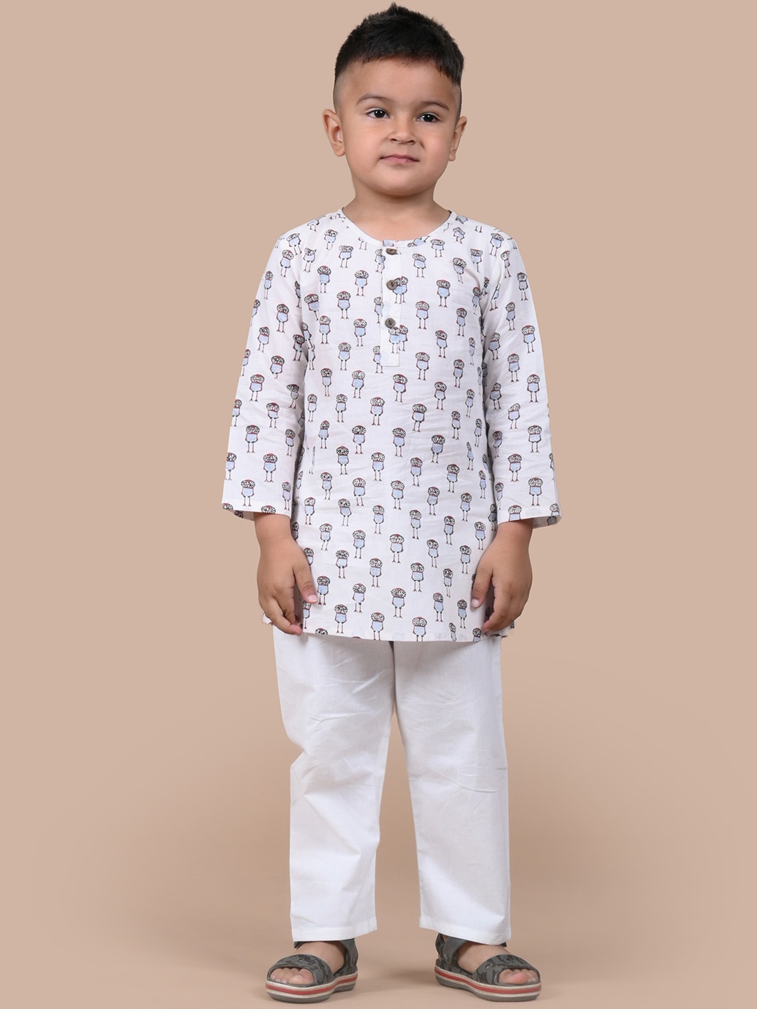 

BAESD Boys Abstract Printed Pure Cotton Straight Kurta With Pyjamas, White