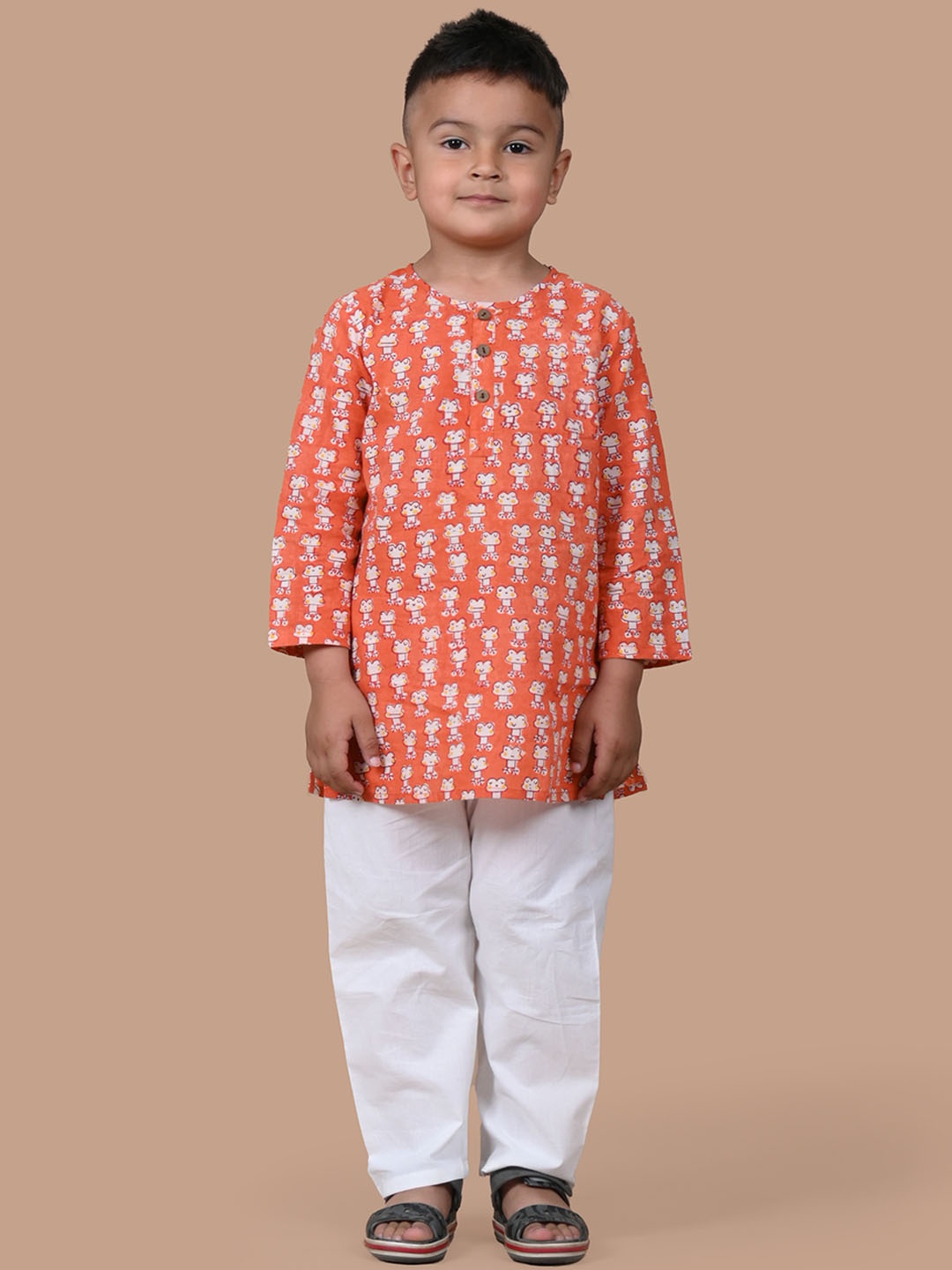 

BAESD Boys Abstract Printed Pure Cotton Straight Kurta With Pyjamas, Orange