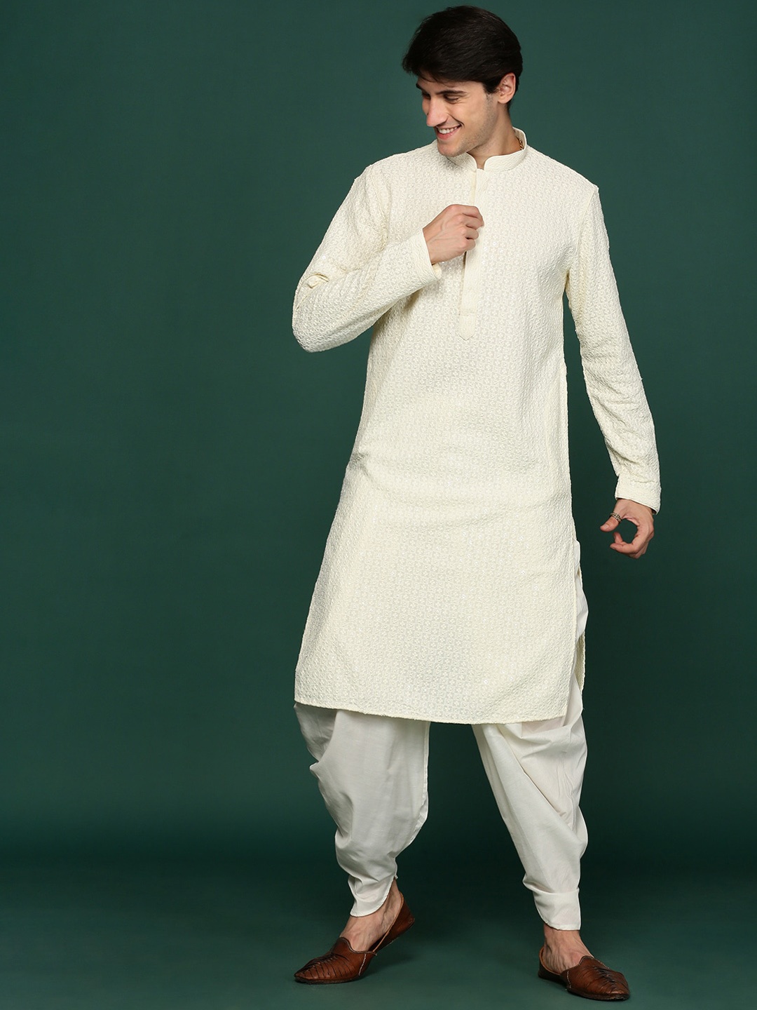 

Sangria Sequin Embroidered Straight Kurta With Dhoti Pant, Off white