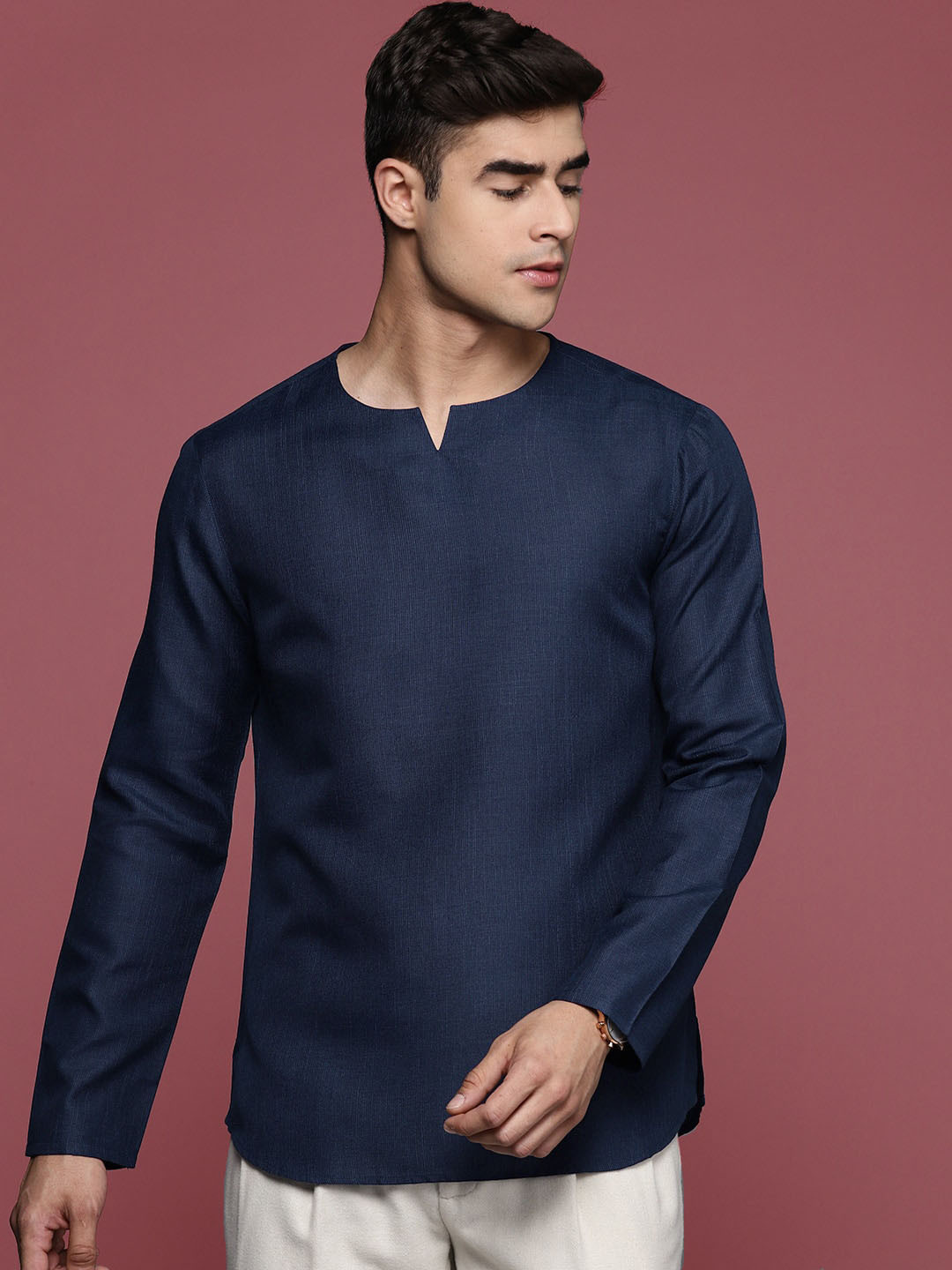 

Inddus Notch Neck Straight Kurta, Navy blue