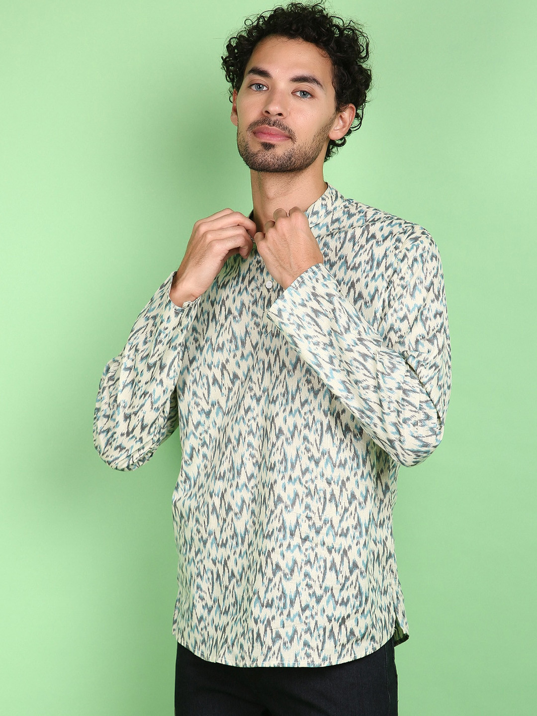 

V-Mart Printed Mandarin Collar Long Sleeves Straight Kurta, White