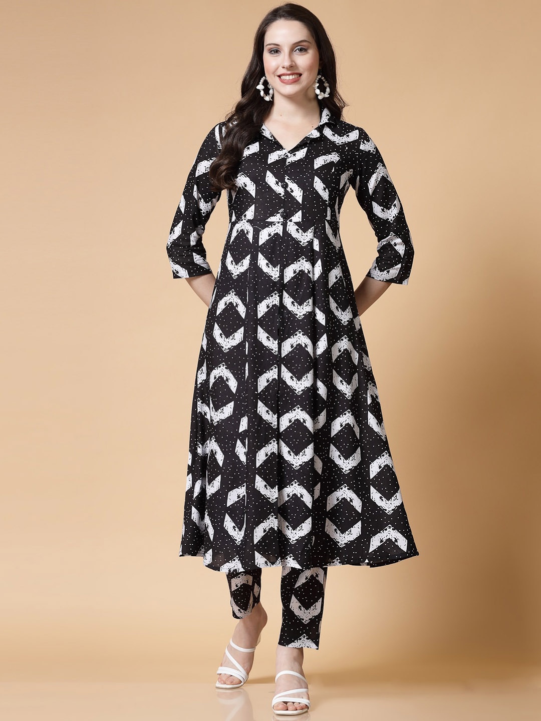 

KALINI Abstract Printed Regular Pure Cotton Kurta With Trouser, Black