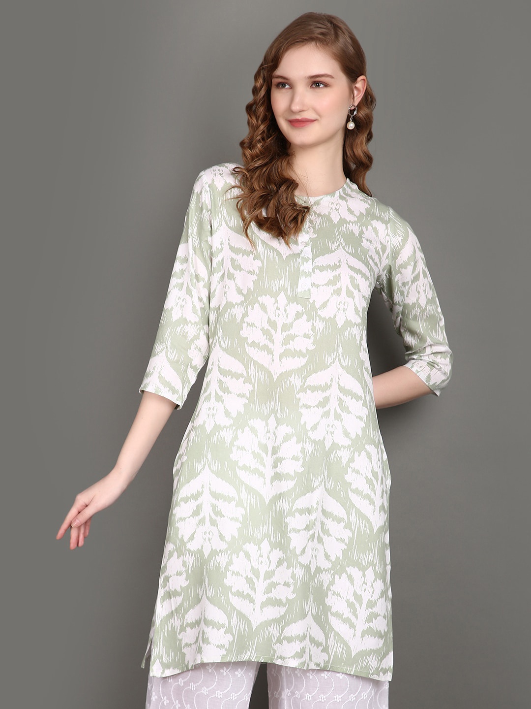 

V-Mart Ethnic Printed Flared Sleeves Round Neck Kurta, Green