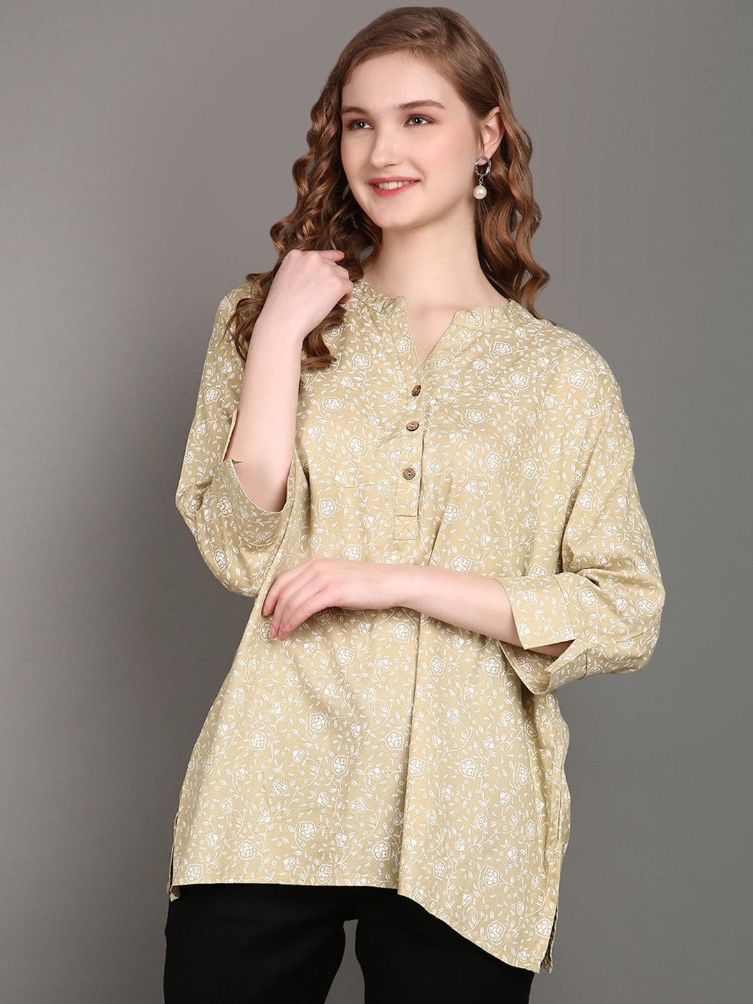 

V-Mart Women Floral Printed Mandarin Collar Kurti, Gold