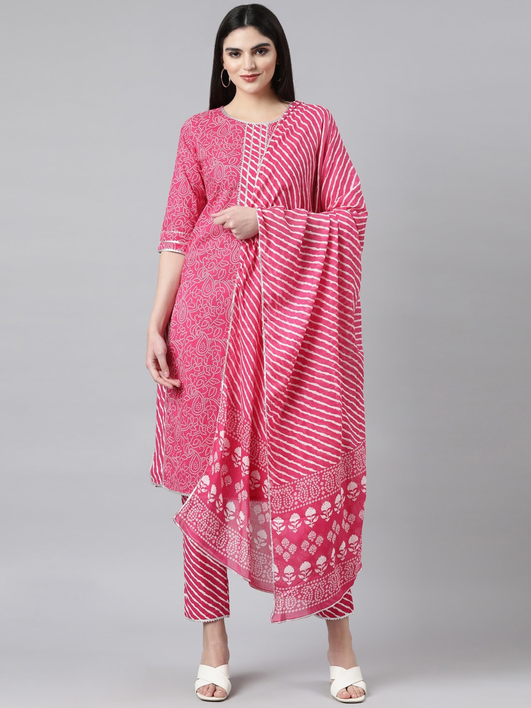 

Samhitas Floral Printed Gotta Patti Pure Cotton Kurta with Trousers & With Dupatta, Pink