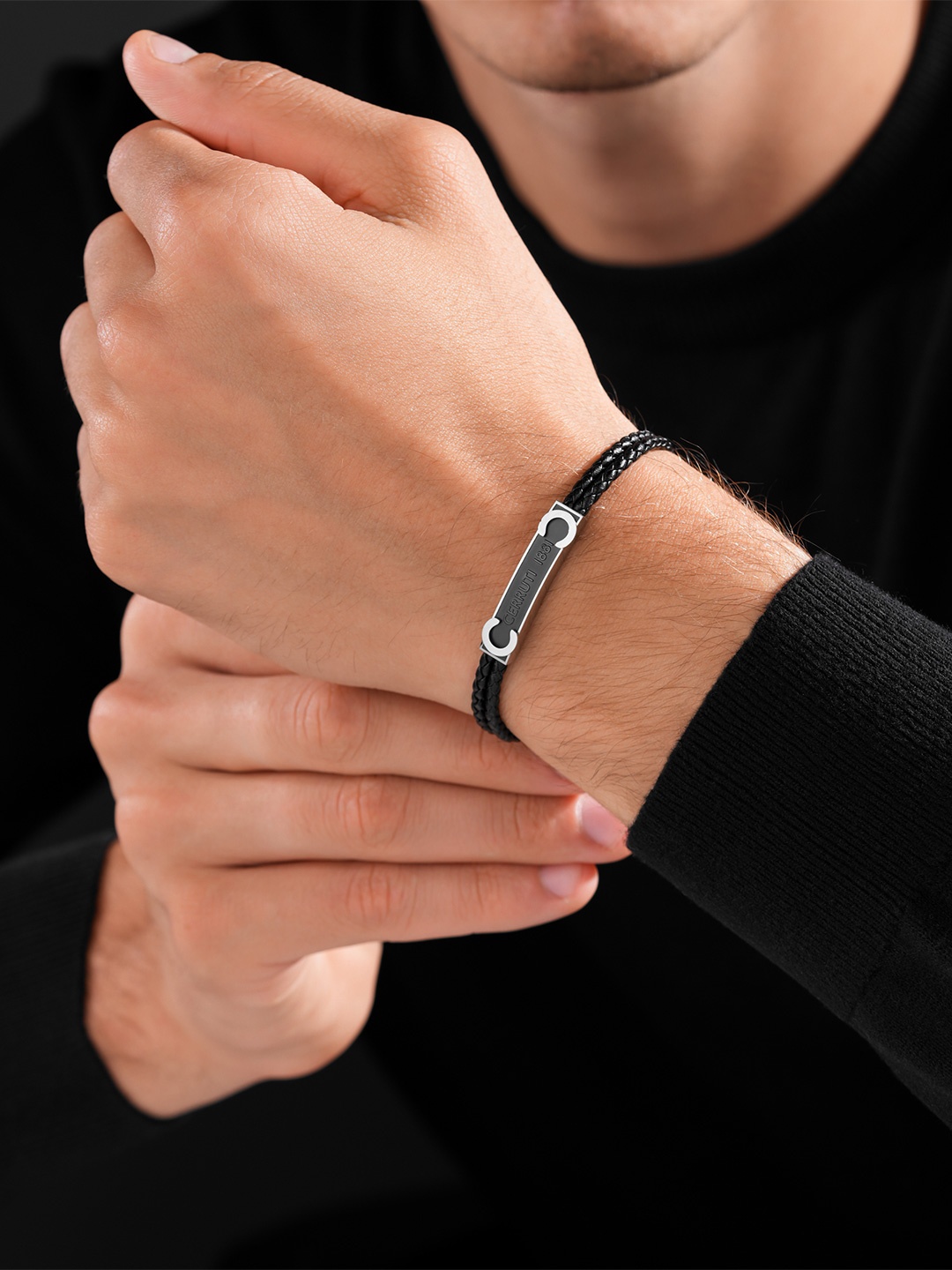 

Cerruti 1881 Men Classic Link Bracelet, Black