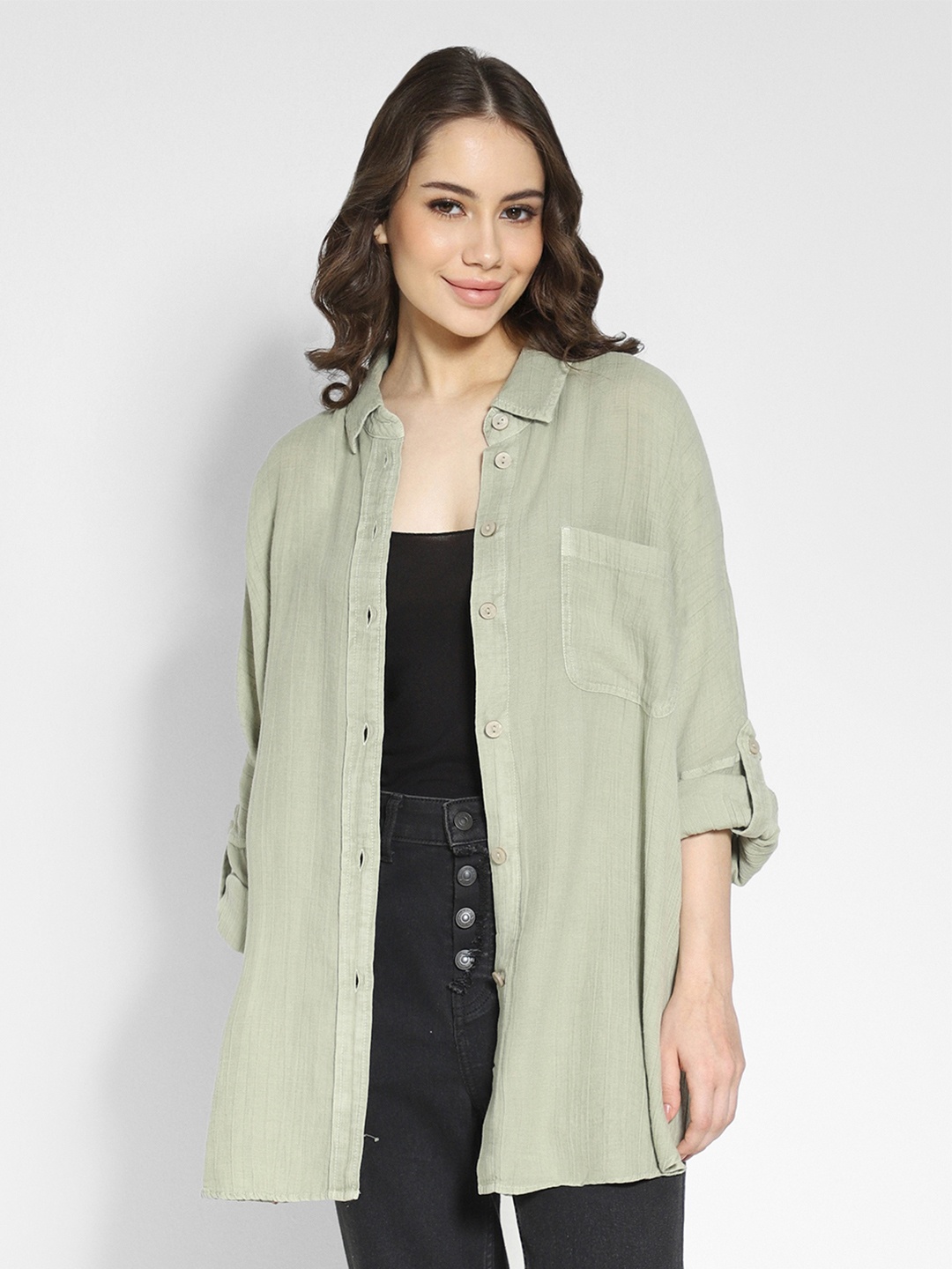 

AMERICAN EAGLE OUTFITTERS Spread Collar Roll-Up Sleeves Oversized Casual Shirt, Green