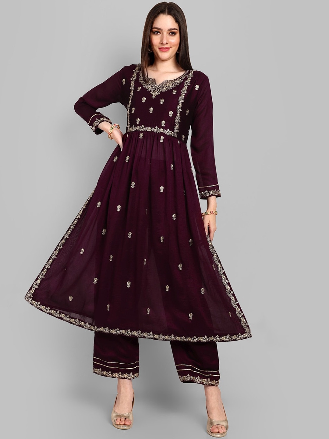 

Yara Creation Ethnic Motifs Embroidered Regular Thread Work Pure Silk Kurta with Trouser, Maroon