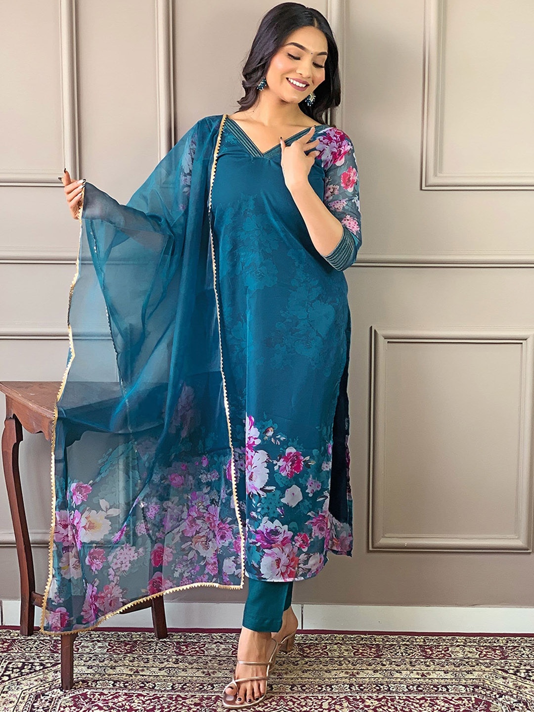 

NIZA FASHION Floral Printed Thread Work Straight Kurta with Trousers & Dupatta, Turquoise blue