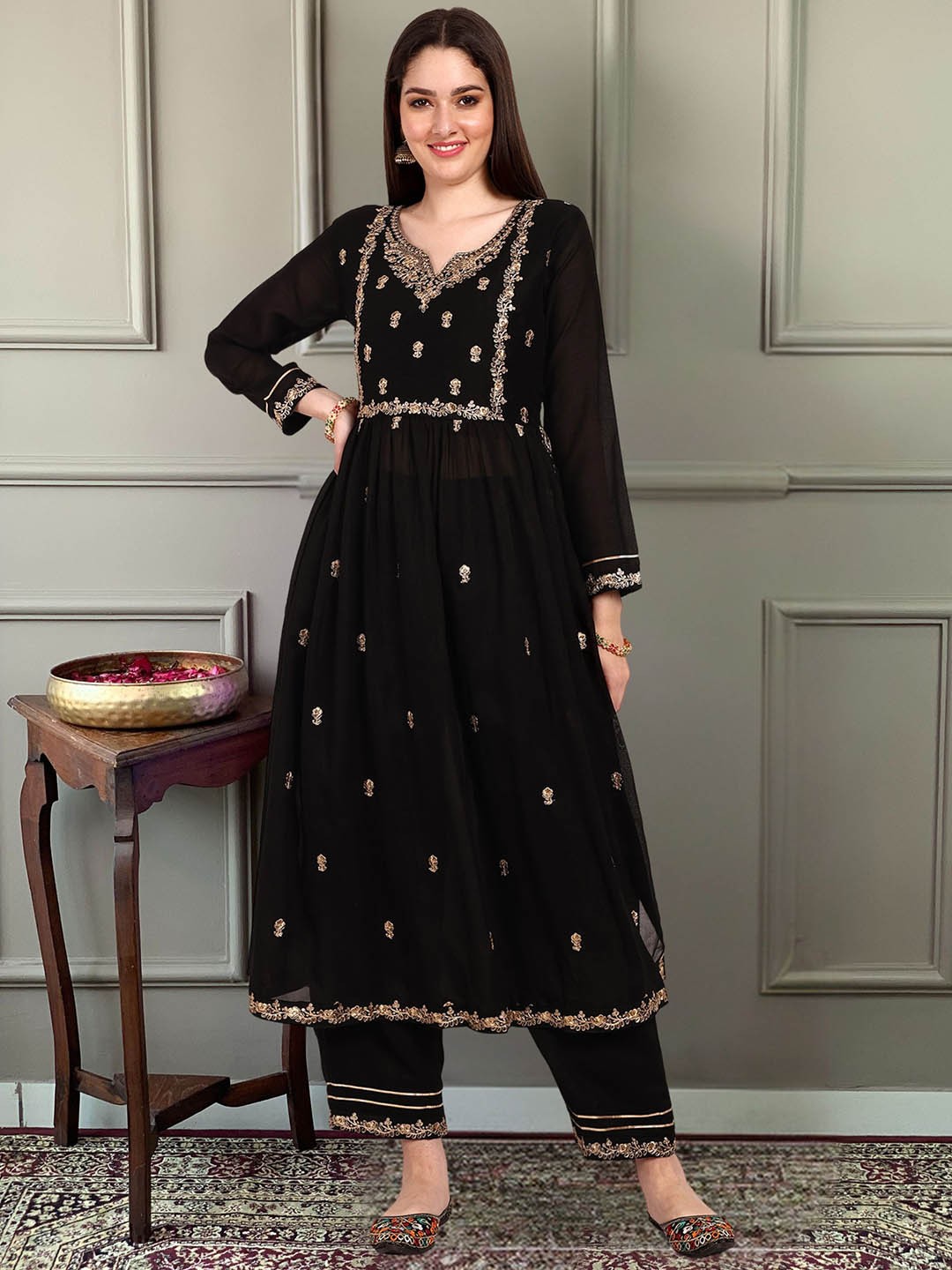 

NIZA FASHION Ethnic Motifs Embroidered Regular Thread Work Kurta with Trousers, Black