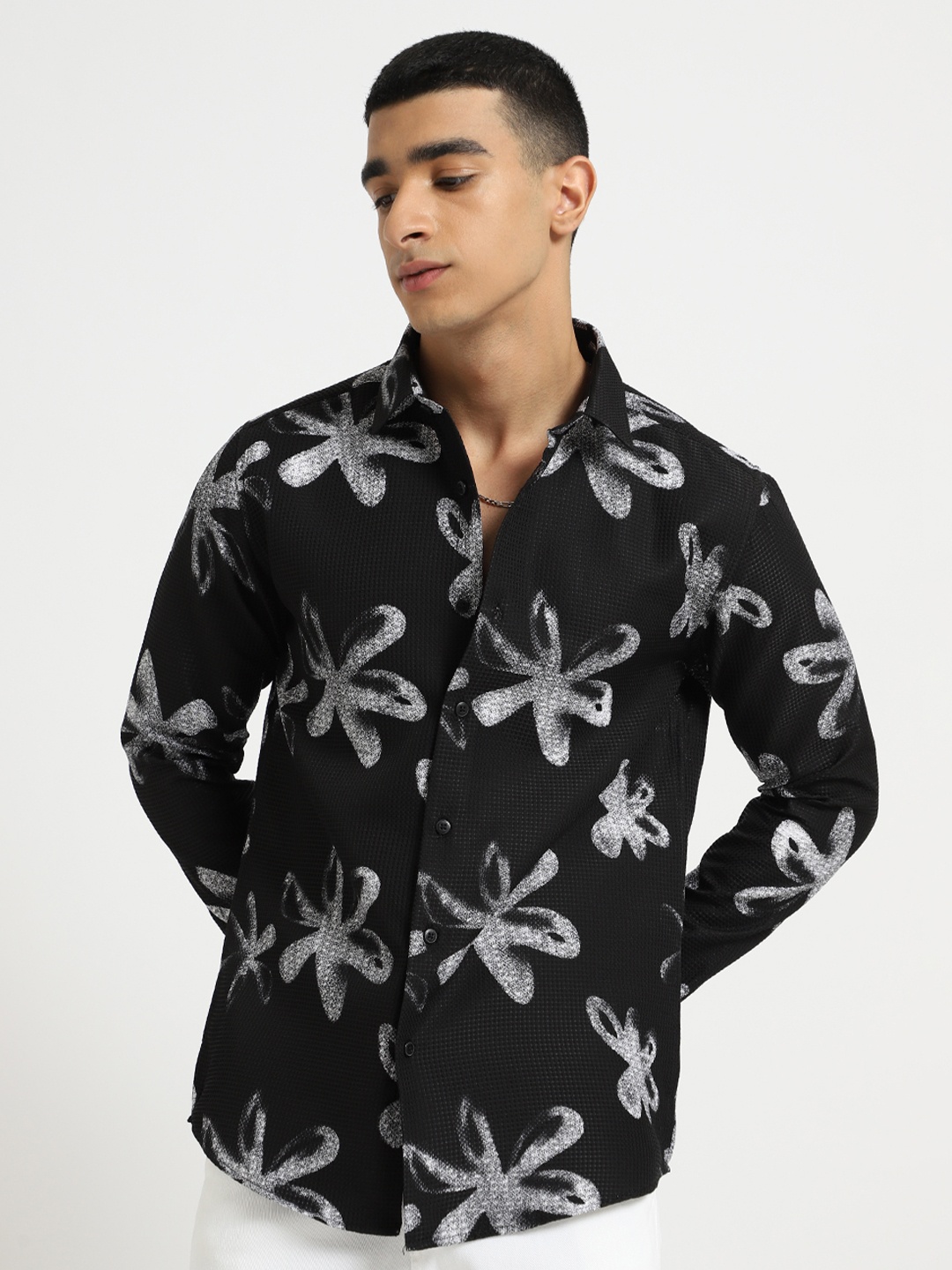 

Banana Club Abstract Printed Spread Collar Regular Fit Dobby Casual Shirt, Black