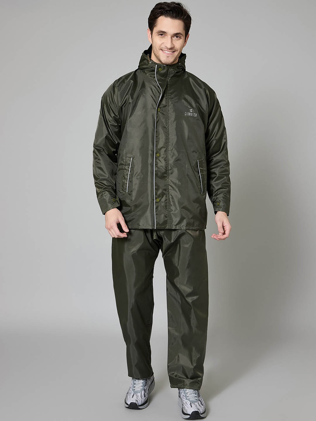 

THE CLOWNFISH Attached Hood Waterproof Rain Suit, Olive