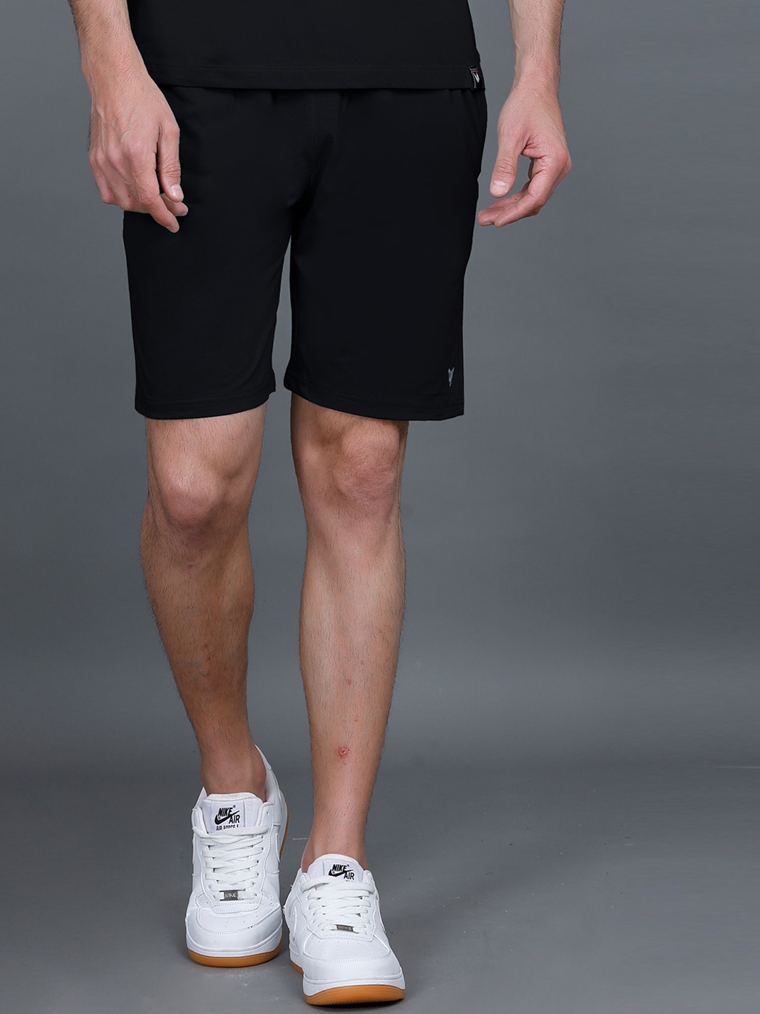 

GODFREY Men Mid-Rise Shorts, Black