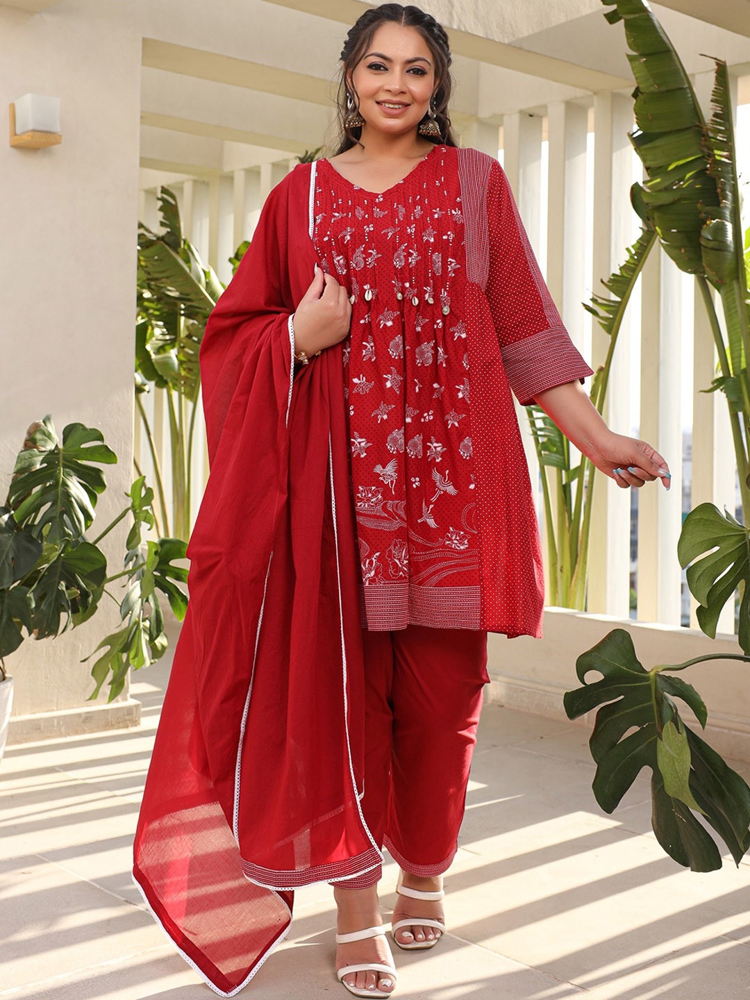 

Juniper Plus Size Ethnic Motifs Printed V-Neck Three-Quarter Sleeves Cotton Silk Kurta Set, Red