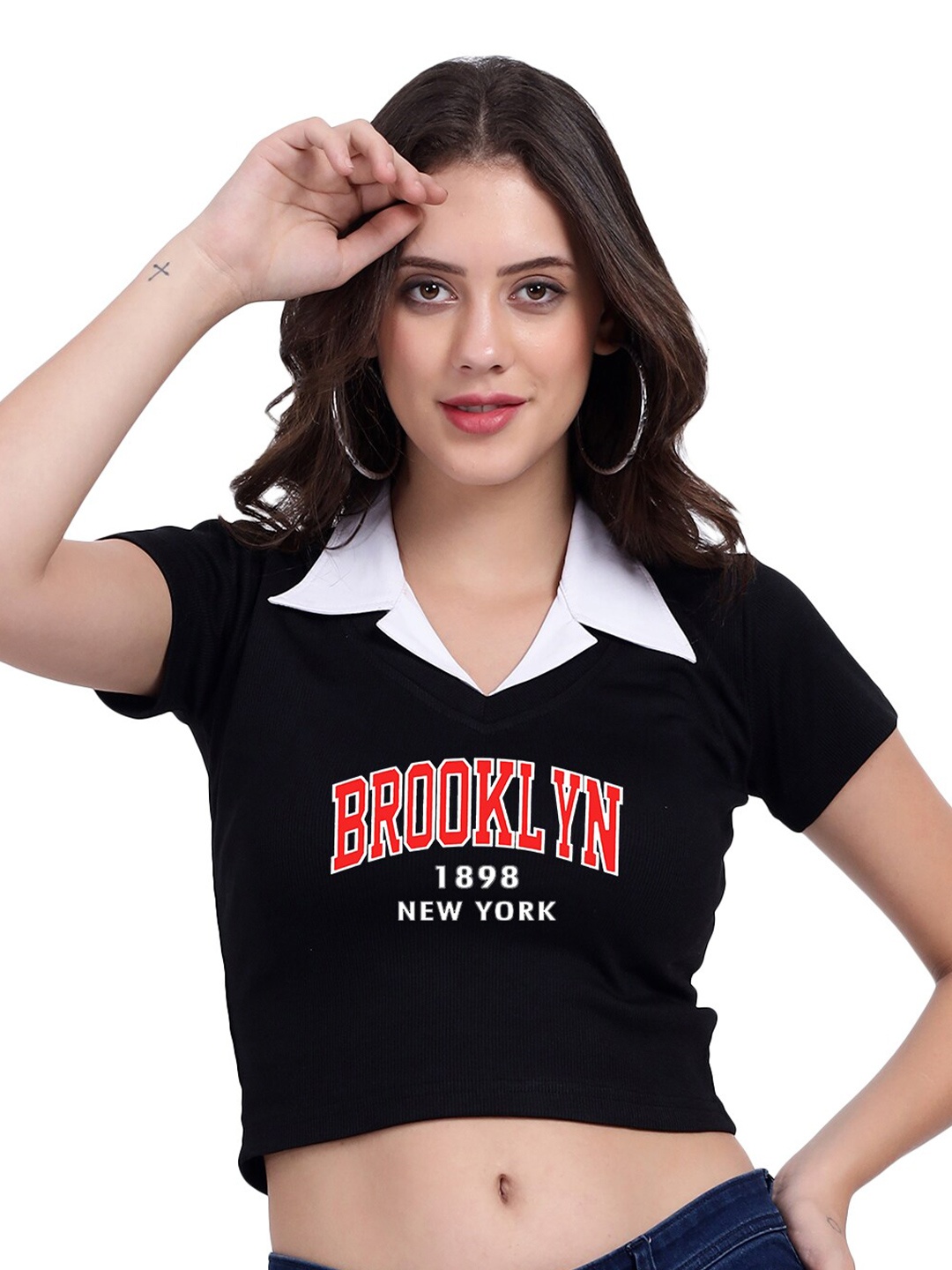 

TABADTOD Shirt Collar Typography Printed Rib Crop Top, Black