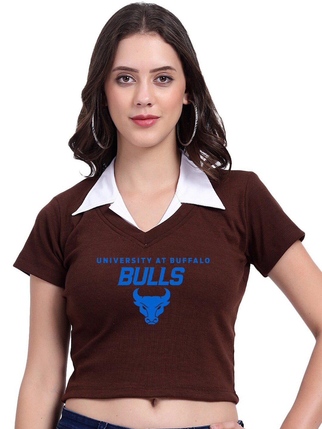 

TABADTOD Shirt Collar Short Sleeves Typographic Printed Crop Top, Brown
