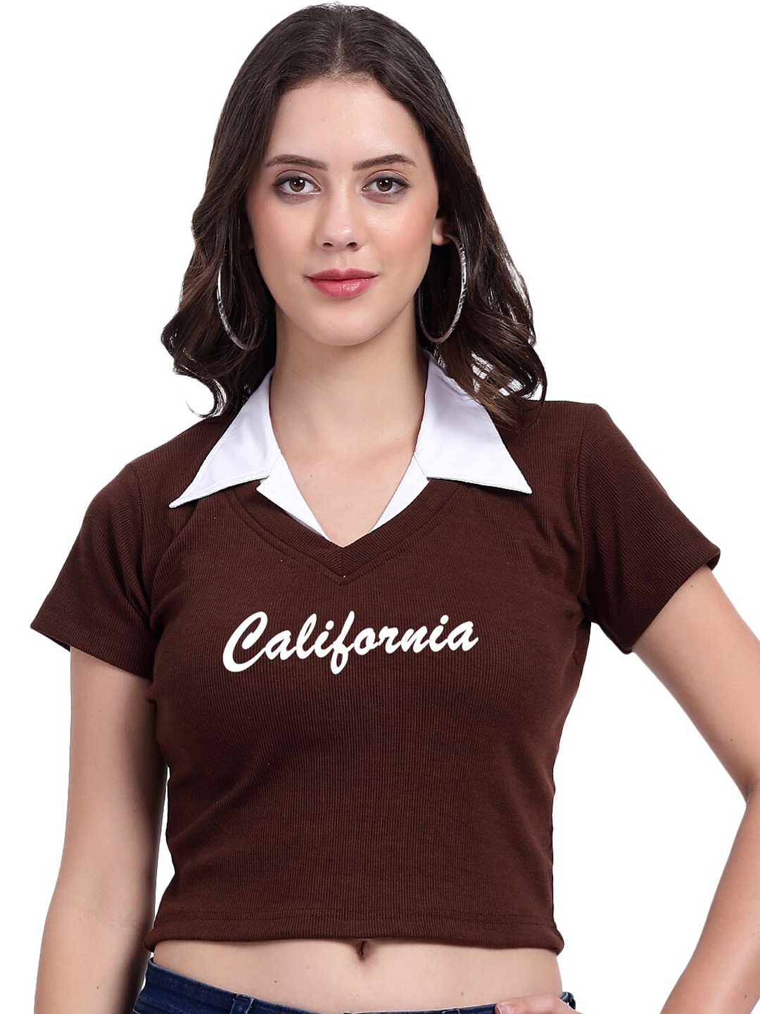 

TABADTOD Shirt Collar Short Sleeves Typographic Printed Crop Top, Brown