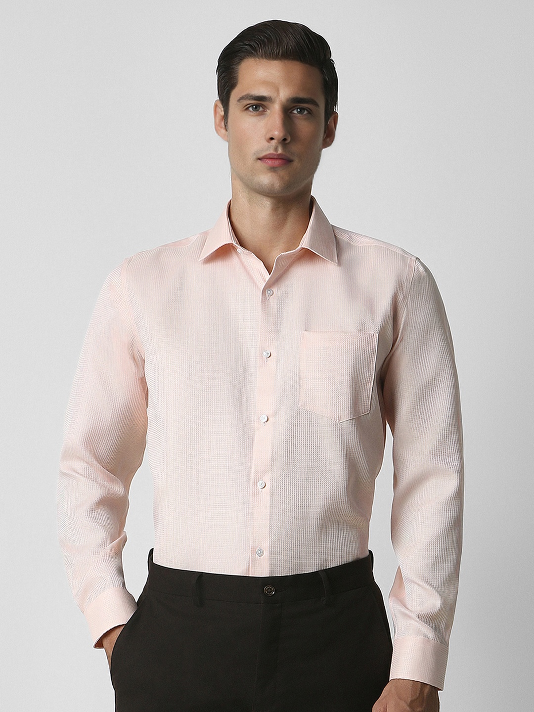 

Van Heusen Spread Collar Long Sleeves Formal Shirt, Peach