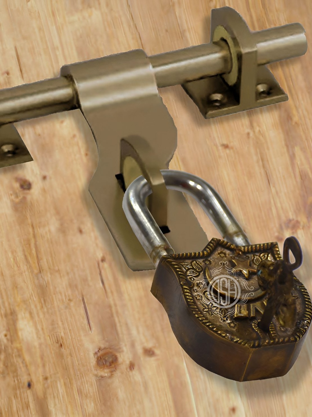 

DSH Crafting Your Curiosity GoldToned Moon Star Door Lock, Gold