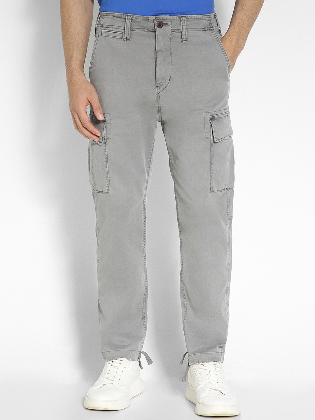 

AMERICAN EAGLE OUTFITTERS Men Slim Fit Cargo Trouser, Grey