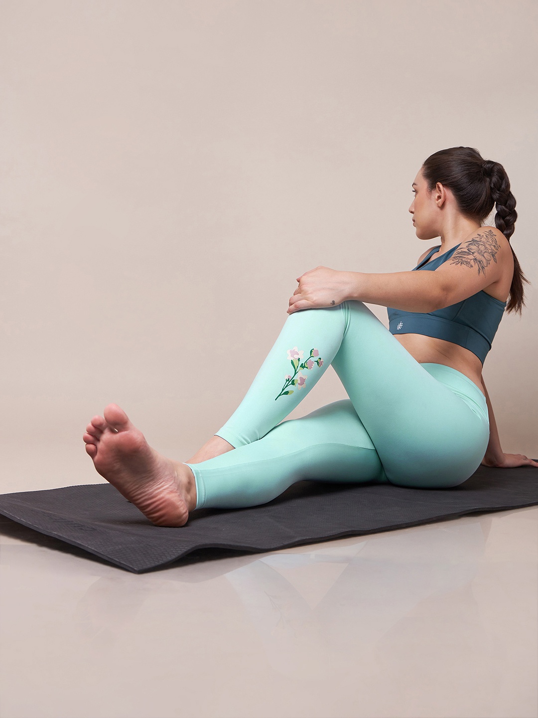 CULT Women Breathable Ankle Length Sports Tights, Blue