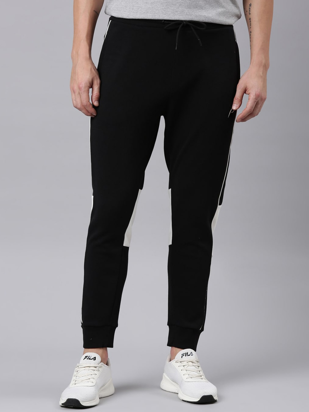 

Proline Men Mid-Rise Cotton Joggers, Black