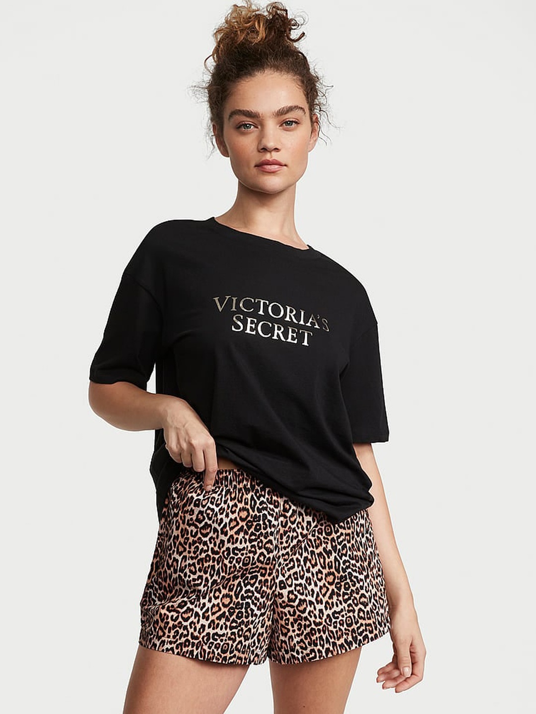 

Victoria's Secret Typography Printed Pure Cotton Night suit, Black