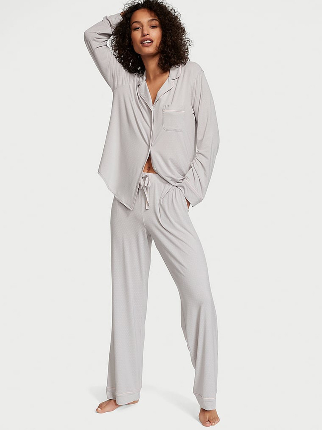 

Victoria's Secret Lapel Collar Long Sleeves Night suit, Grey