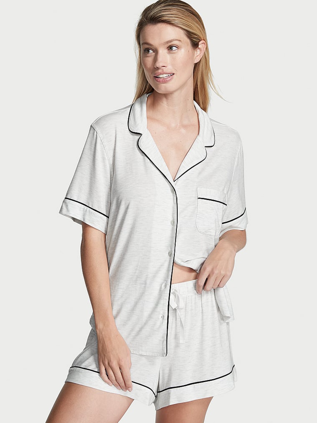 

Victoria's Secret Lapel Collar Short Sleeves Night suit, Grey