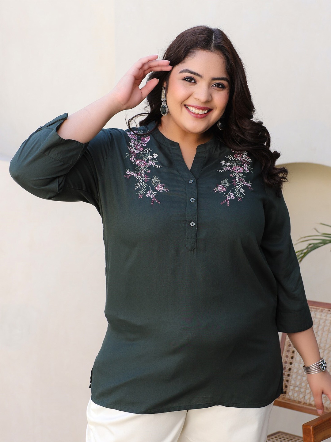 

Juniper Plus Size Mandarin Collar Embroidered Tunic, Green