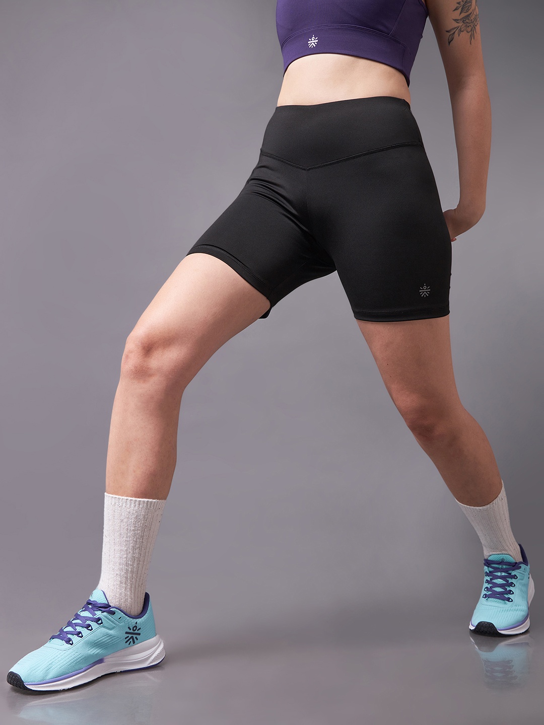

CULT Women Skinny-Fit Sports Shorts, Black