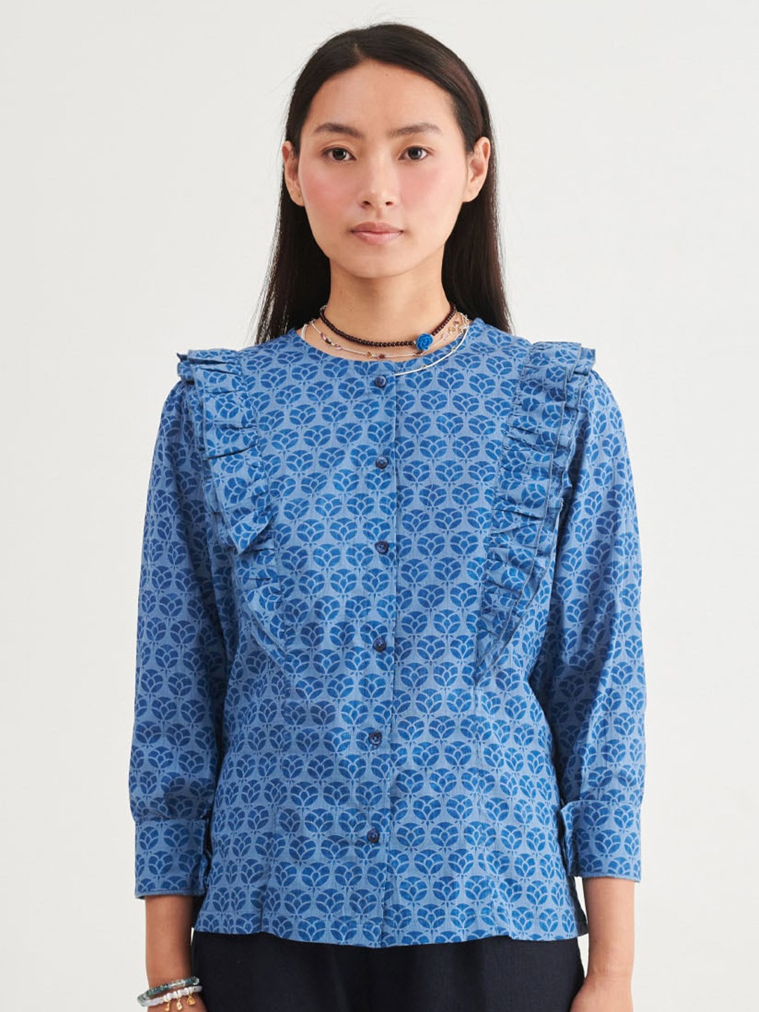 

Prakriti Jaipur Abstract Printed Round Neck Regular Top, Blue