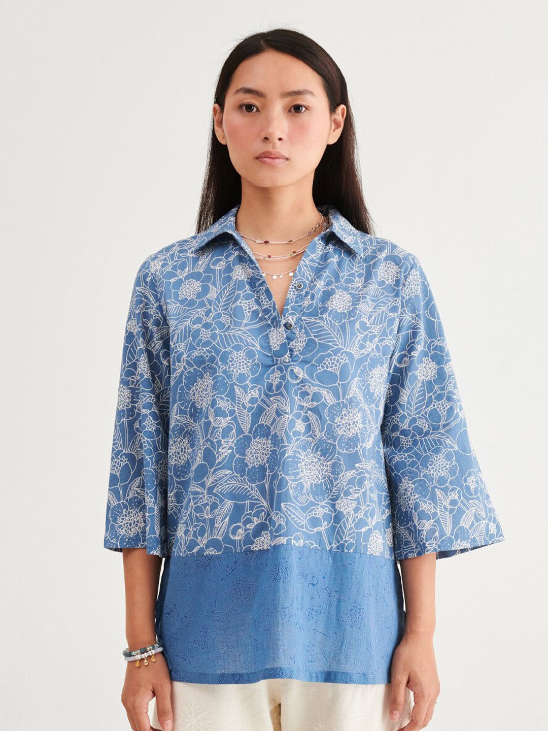 

Prakriti Jaipur Floral Printed Spread Collar Casual Shirt, Blue