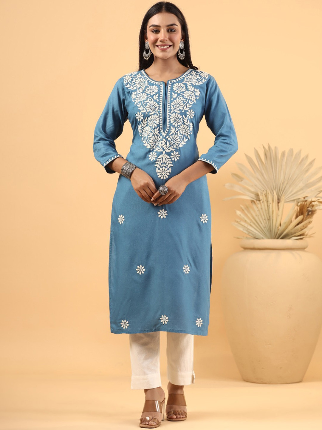 

KALINI Women Ethnic Motifs Embroidered Floral Kurta, Black