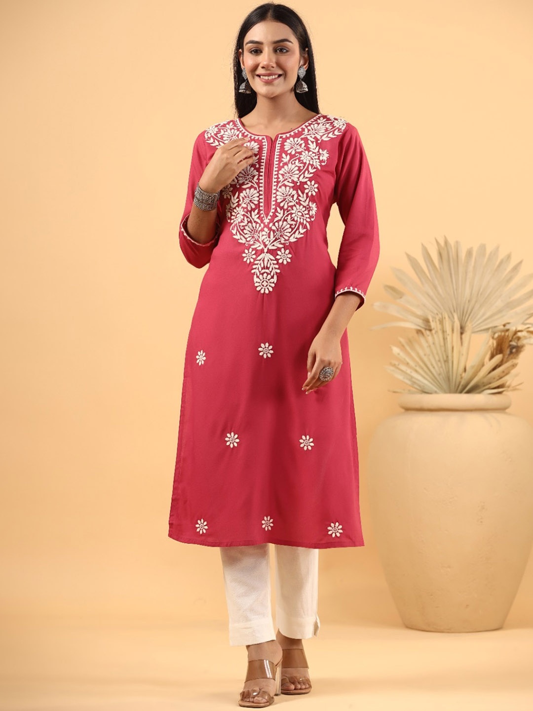 

KALINI Women Ethnic Motifs Embroidered Thread Work Floral Kurta, Pink