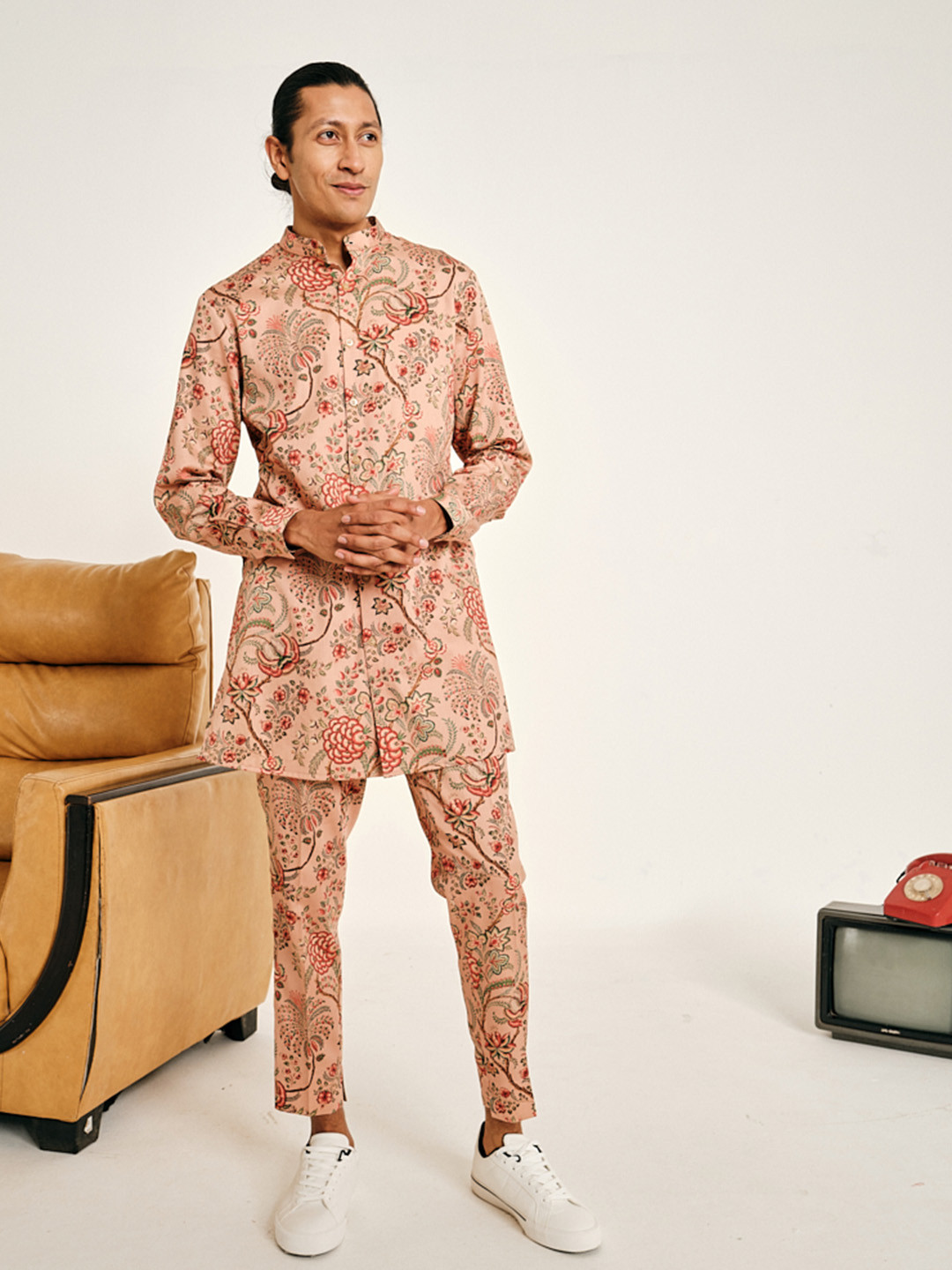 

Project Bandi Floral Printed Regular Pure Cotton Straight Kurta with Trousers, Peach