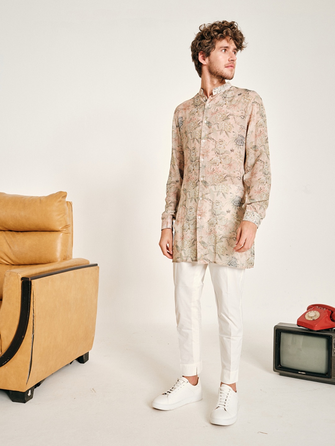 

Project Bandi Floral Printed Regular Straight Kurta with Trousers, Pink