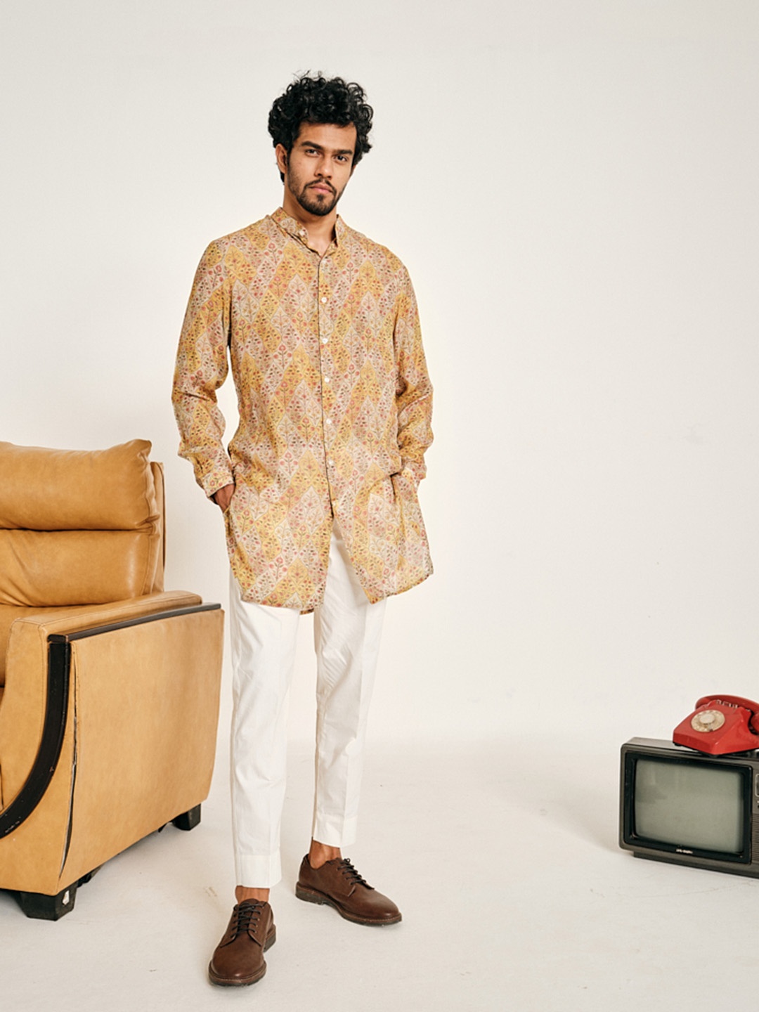 

Project Bandi Floral Printed Band Collar Kurta with Trousers, Yellow